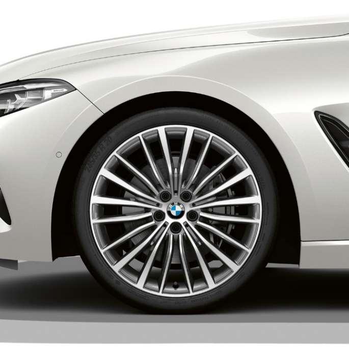 19'' light alloy wheels Multi-spoke style 731 Bicolor. BMW 8 Series Coupé, 19'' light alloy wheels Multi-spoke style 731 Bicolor.