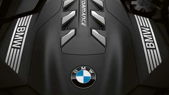 BMW TwinPower Turbo inline 6-cylinder diesel engine. G15 BMW 8 Series Coupé, top view, BMW TwinPower Turbo inline 6-cylinder diesel engine. G15