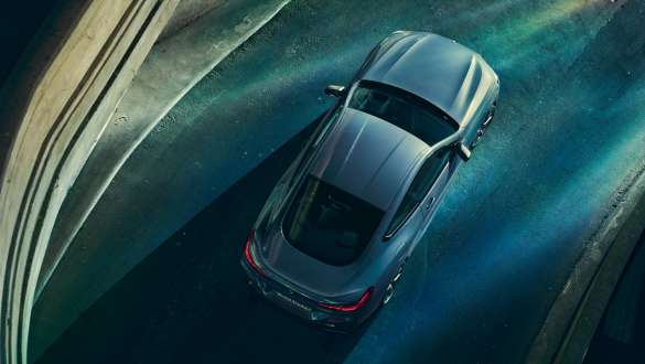 Integral Active Steering. G15 BMW 8 Series Coupé, driving shot bird's eyes view, Integral Active Steering. G15