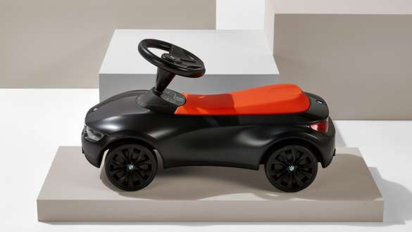 BMW Lifestyle Lookbook 2023 BMW Baby Racer in Black/Orange BMW Lifestyle Lookbook BMW Baby Racer in Black/Orange