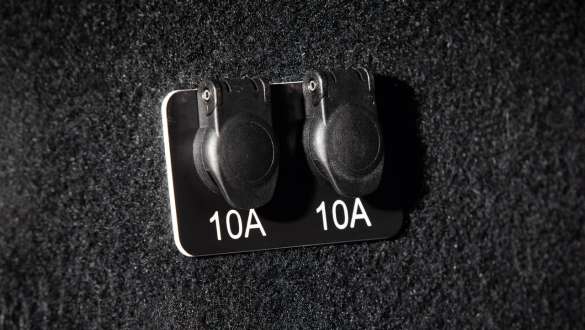 12-V-socket in luggage compartment 12-V-socket in luggage compartment detail view
