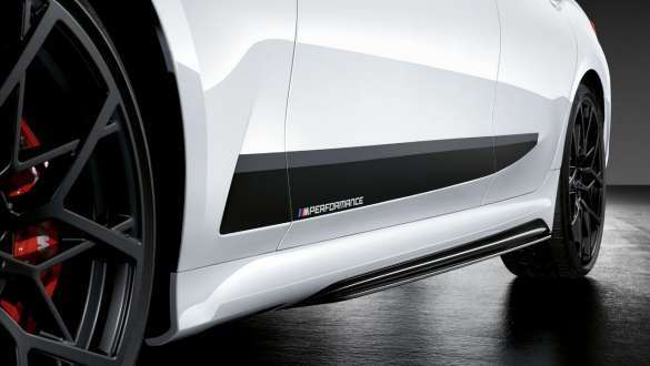 M Performance side skirt attachment in black high-gloss, close-up M Performance side skirt attachment in black high-gloss, close-up