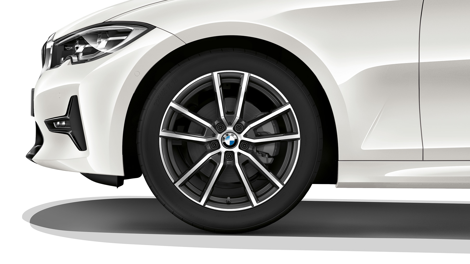 BMW 3 Series Sedan, Model Sport Line light alloy wheel. G20 Close-up of the light alloy wheel of the BMW 3 Series Sedan with Model Sport Line equipment. G20