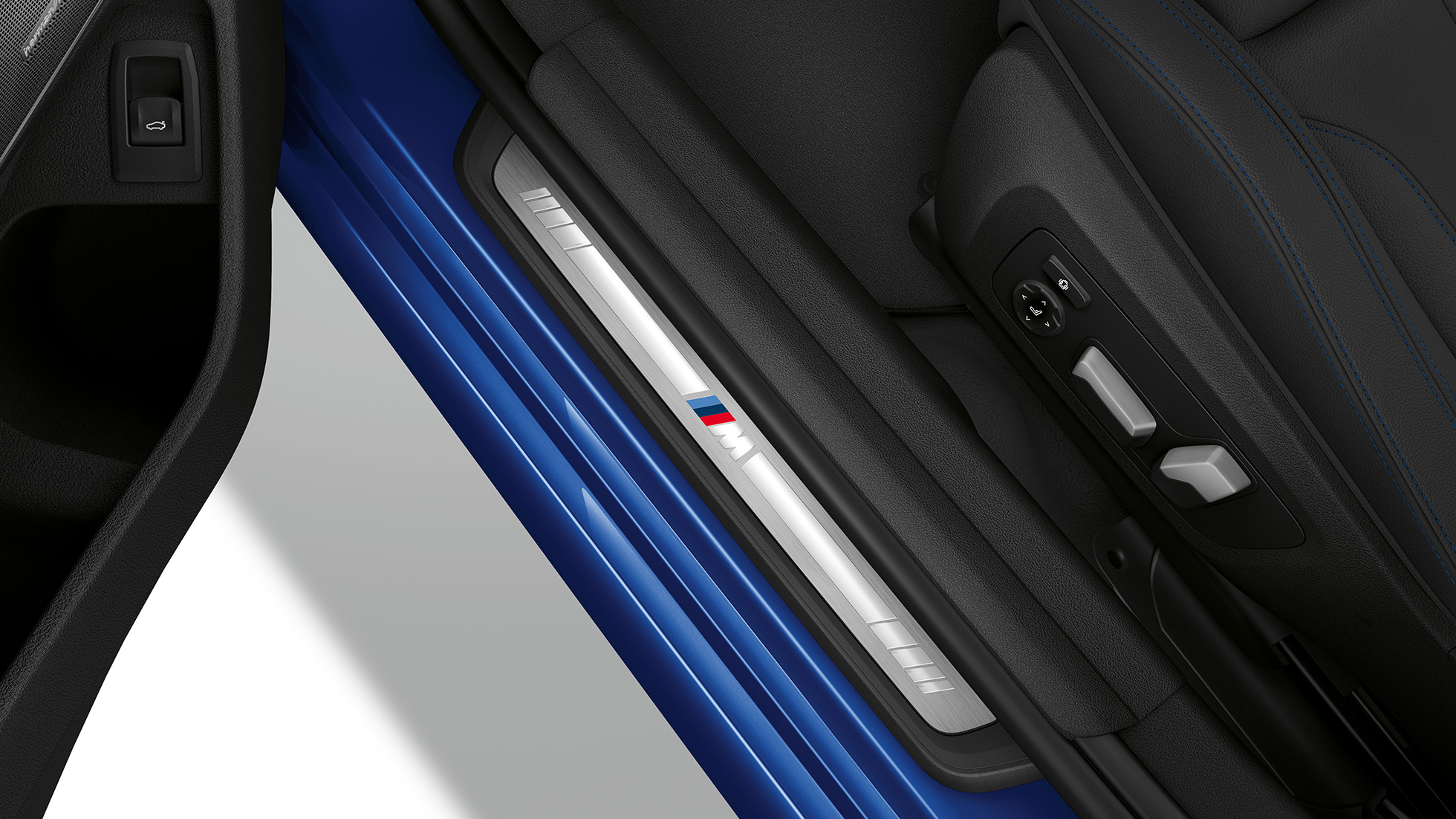 BMW 3 Series Sedan, Model M Sport entry sill. G20 Top view of the door sill of the BMW 3 Series Sedan with Model M Sport features. G20