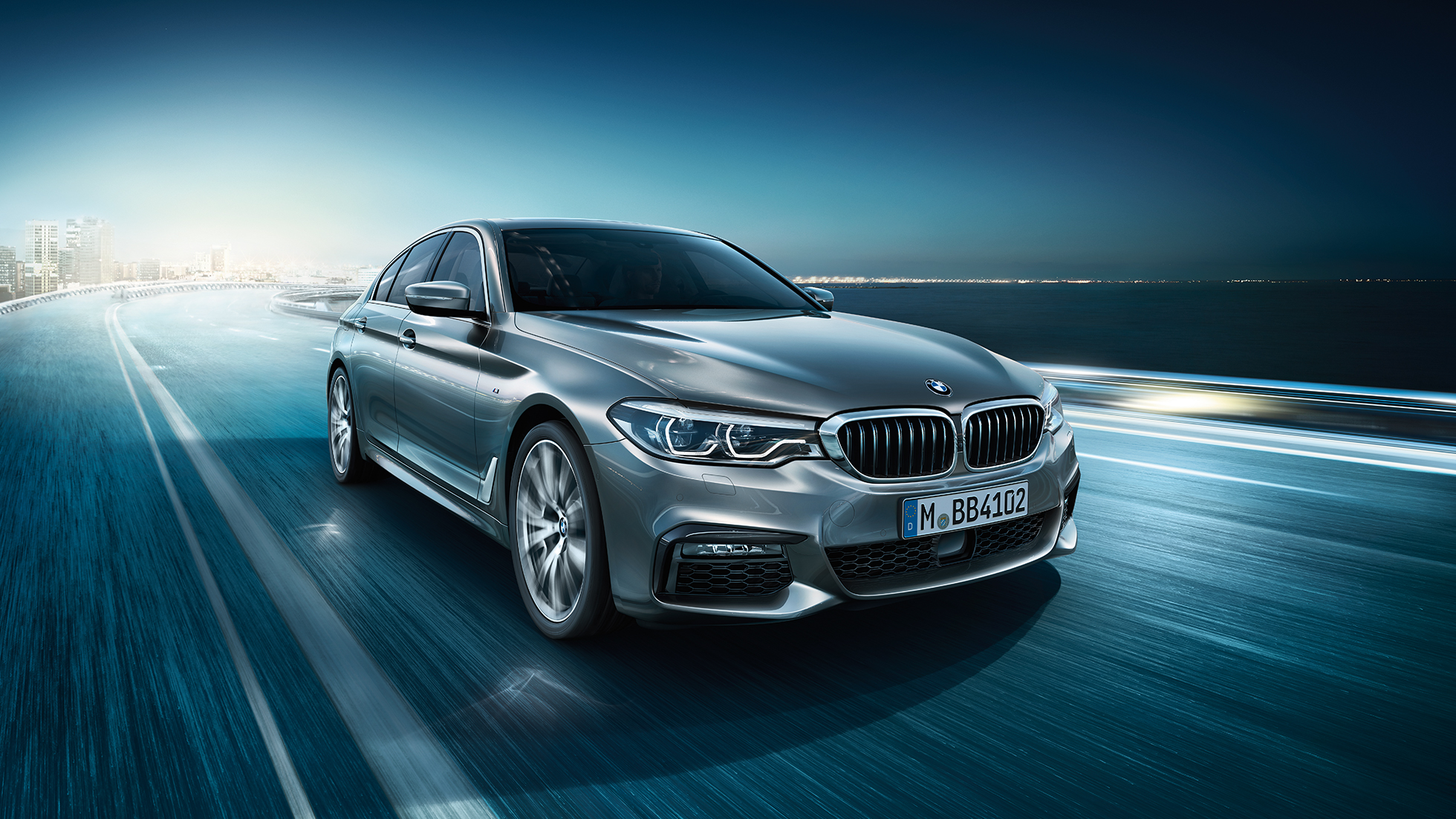 Design BMW 5 Series Sedan G30 BMW 5 Series Sedan 540i Sedan Bluestone metallic three-quarter front view G30