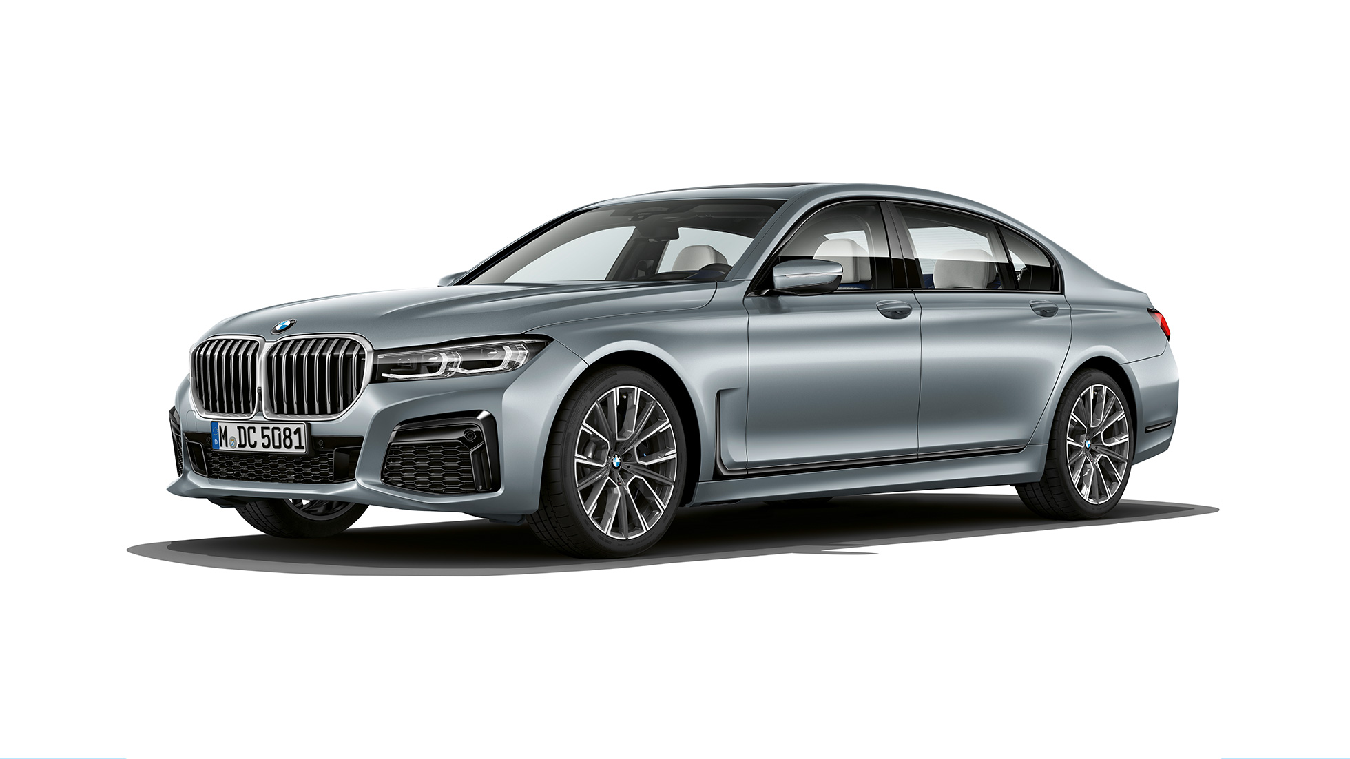 BMW 7 Series Sedan M Sport package, three-quarter front view G11 Grey BMW 7 Series Sedan M Sport package in three-quarter front view G11