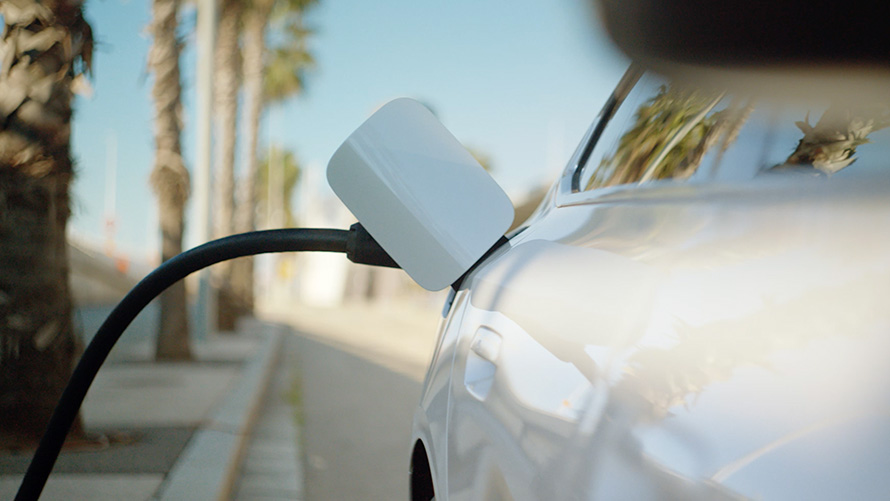Video about charging the BMW i4 G26 2021  Video about charging the BMW i4 G26 2021