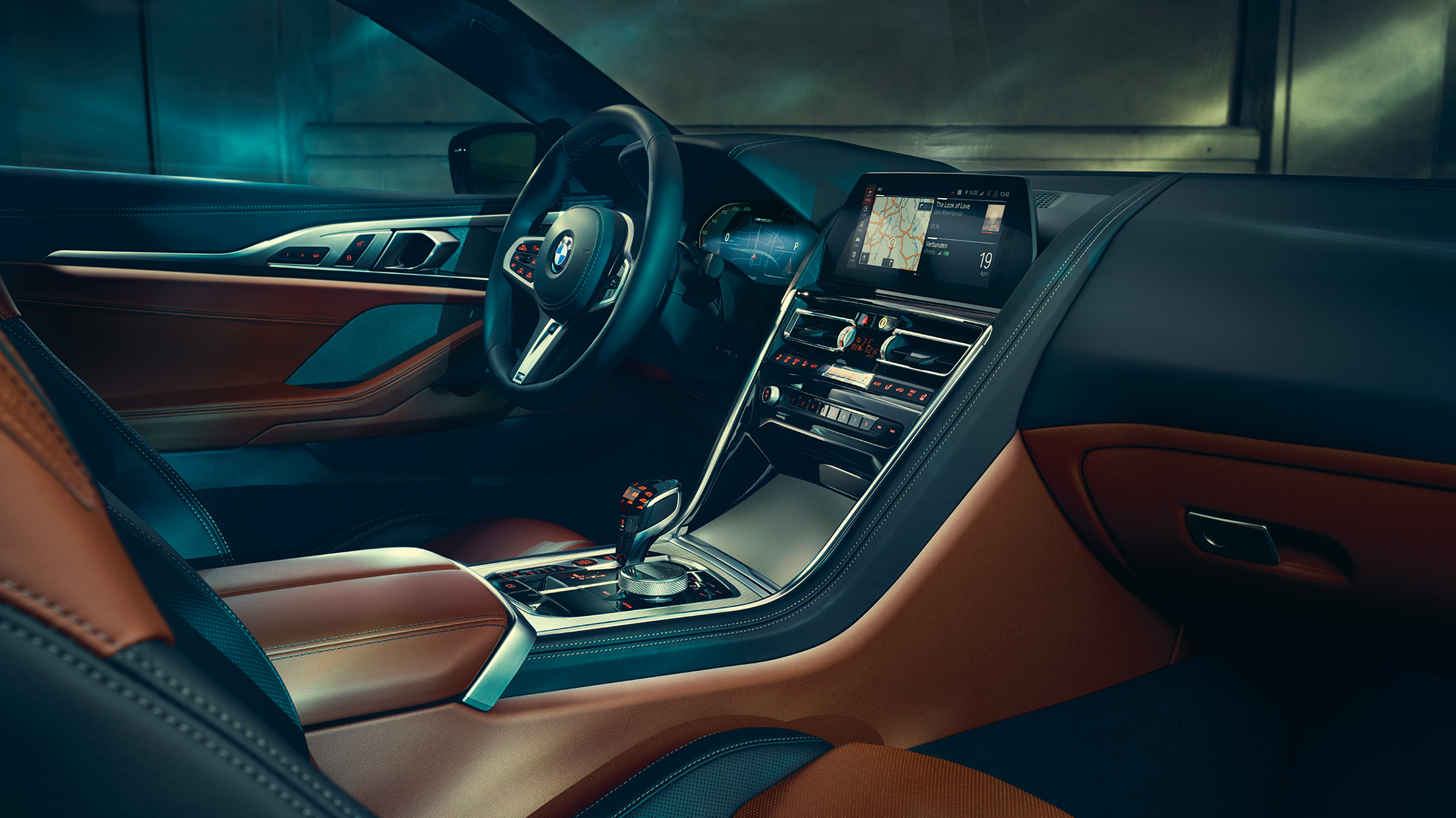 BMW M850i xDrive Coupé, cockpit. BMW M850i xDrive Coupé, cockpit with BMW Live Cockpit Professional and M leather steering wheel.