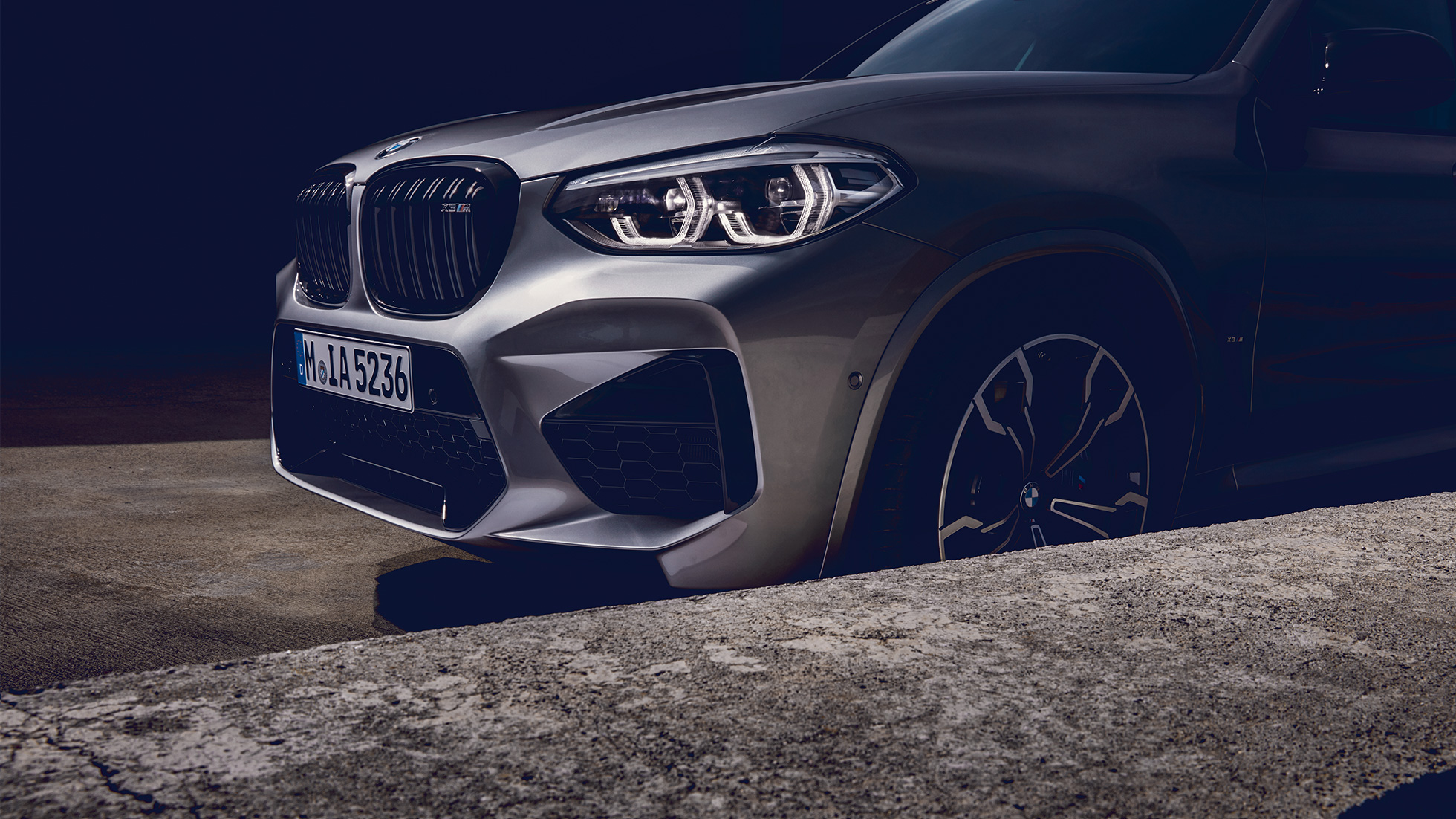 BMW X3 M Competition, lateral front view. F97 BMW X3 M Competition in Donington Grey metallic, exterior, lateral front view. F97
