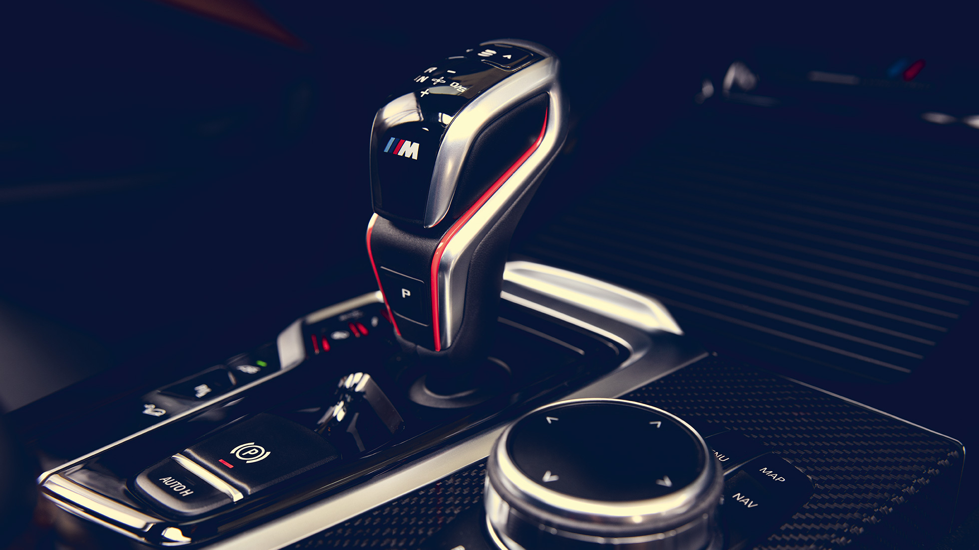 BMW X3 M Competition, M gear selection lever with M logo. F97 BMW X3 M Competition, interior, M gear selection lever with M logo. F97