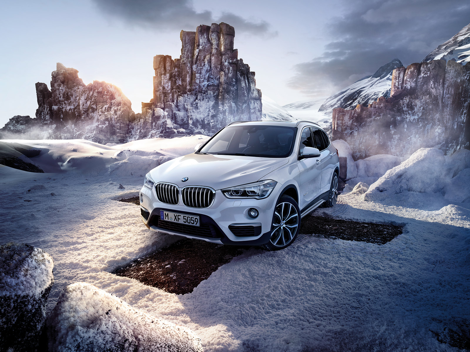 bmw x1 : images & videos