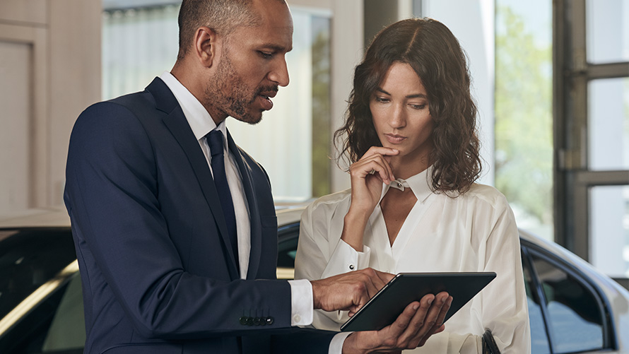 BMW X4 G02 Service & Assistance customer and BMW consultant 2021