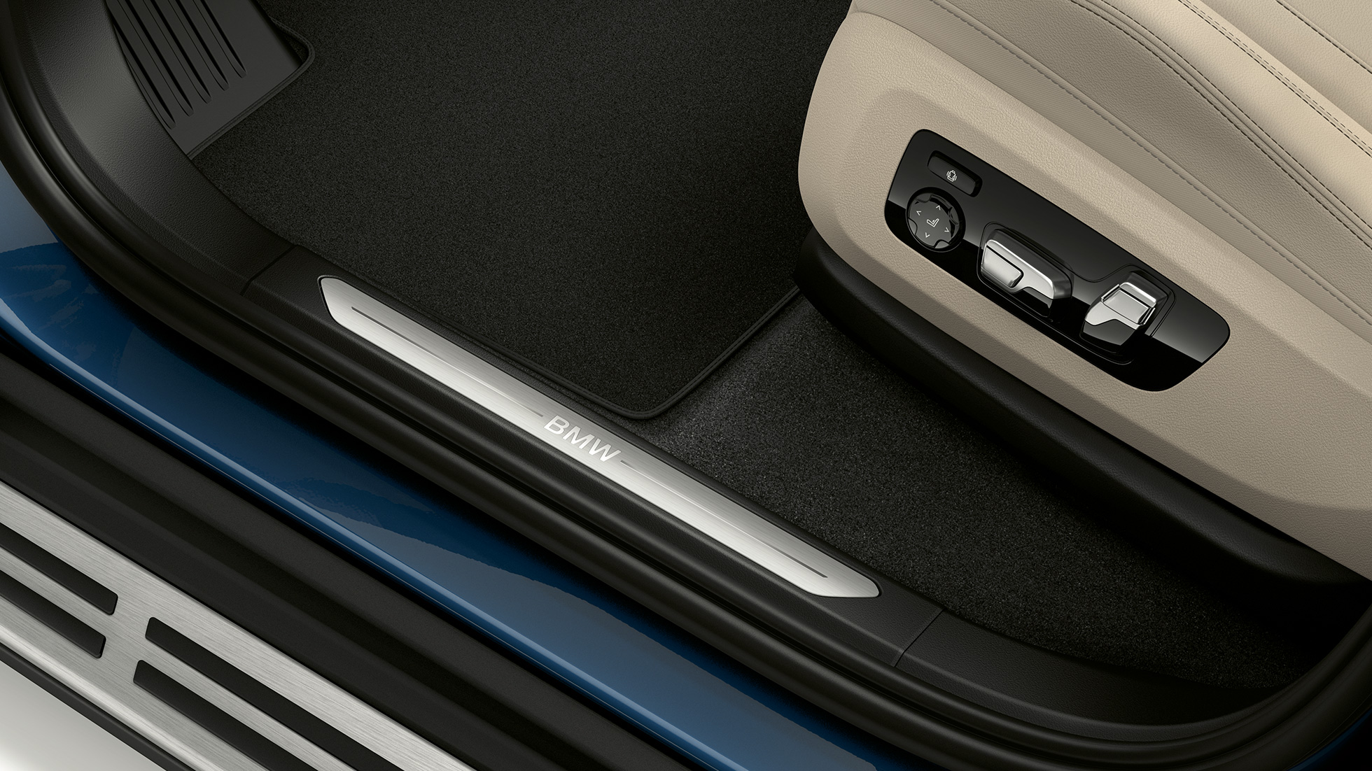 Model xLine BMW X5 xDrive40i door sill finisher G05 Model xLine BMW X5 xDrive40i G05 2018 Phytonic Blue metallic door sill finisher