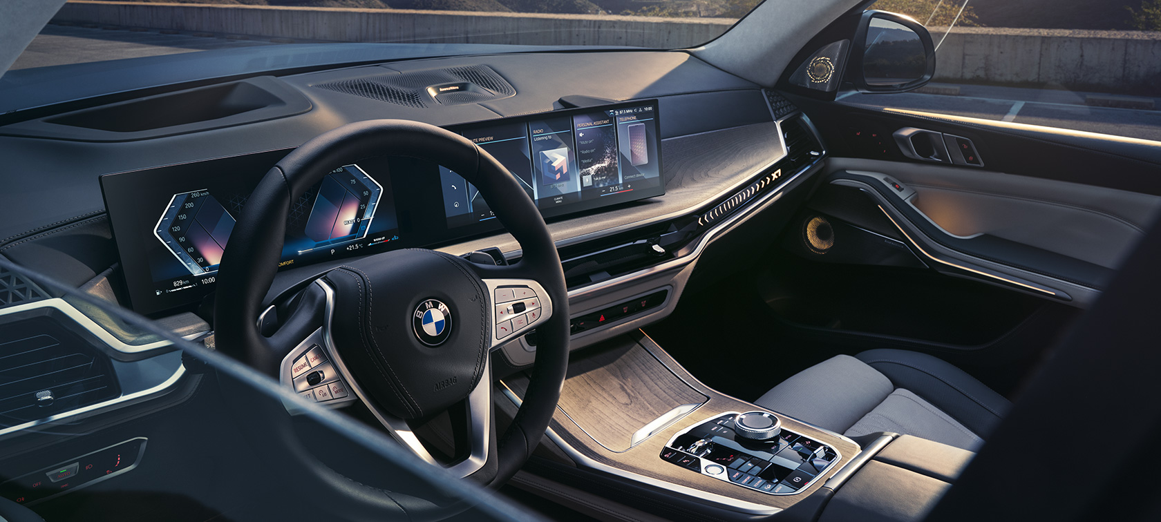 View of the cockpit from the outside on the driver's side BMW X7 G07 LCI 