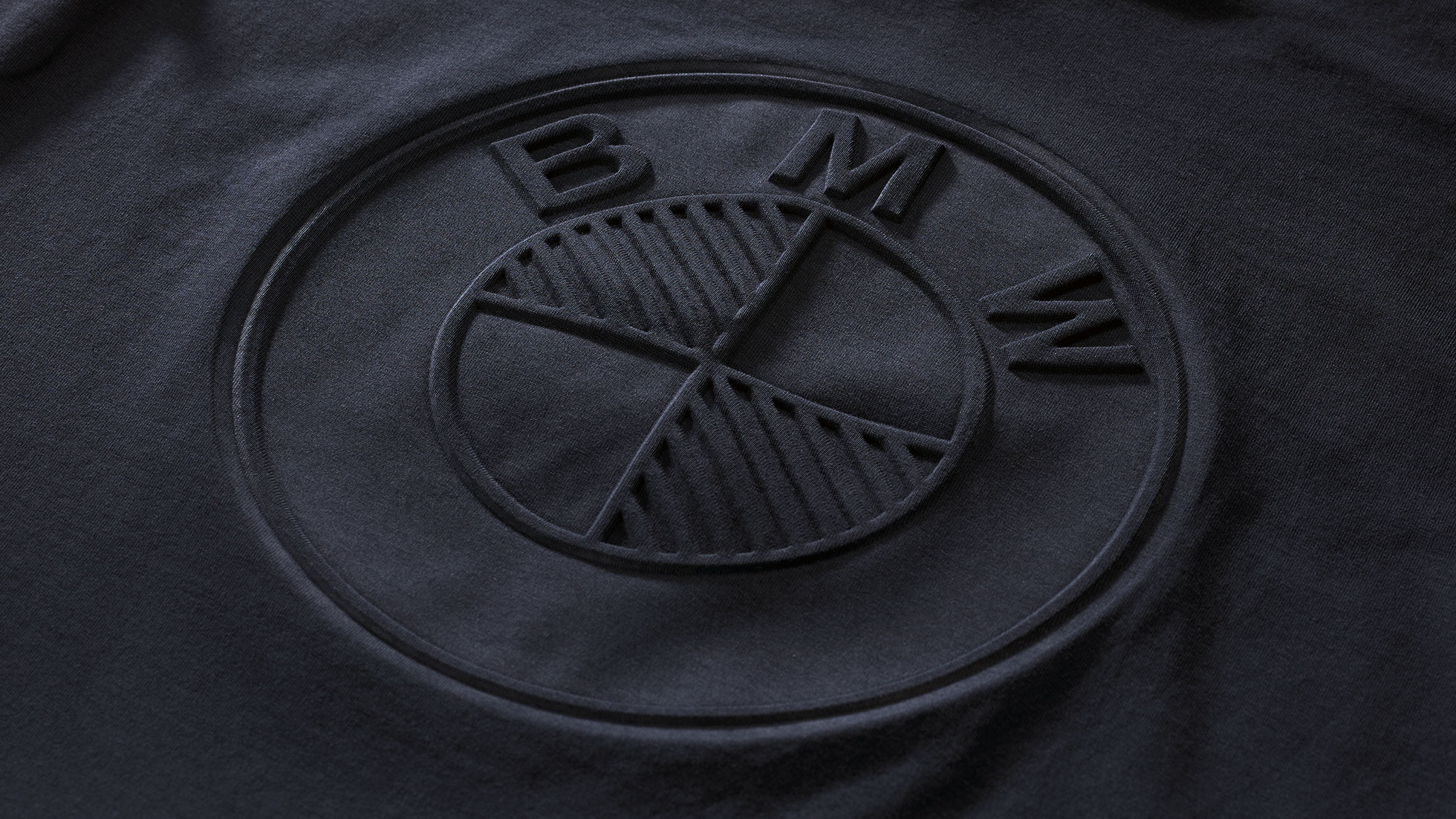 BMW T-shirt, ladies. The picture shows a detail of the BMW T-shirt, ladies from the BMW Collection.