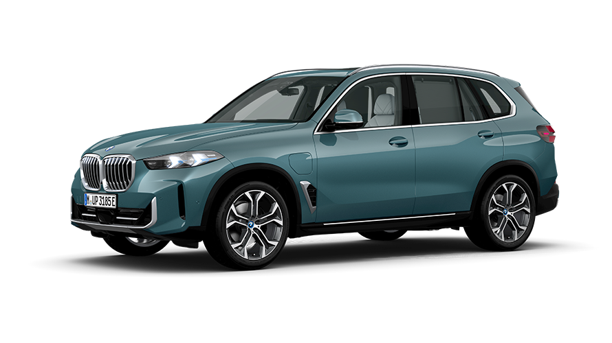 BMW X5 xDrive50e PHEV car three-quarter front view BMW X5 xDrive50e PHEV car studio shot three-quarter front view
