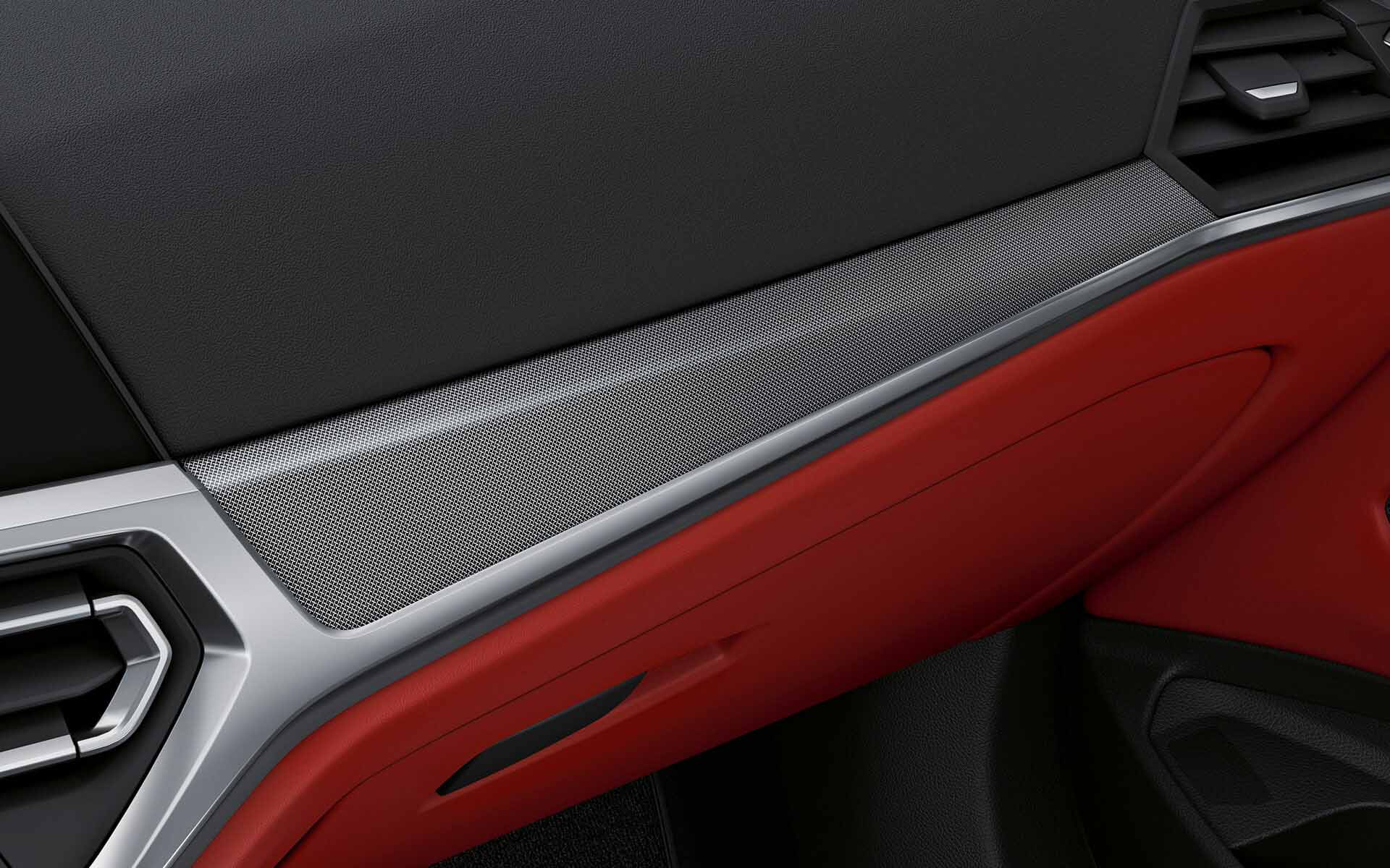 Interior trims Aluminium fabric high-gloss BMW 4 Series Coupé Individual G22 2020 interior BMW Individual interior trim finishers Aluminium fabric high-gloss with highlight trim finisher in Pearl Chrome BMW 4 Series Coupé Individual G22 2020 interior