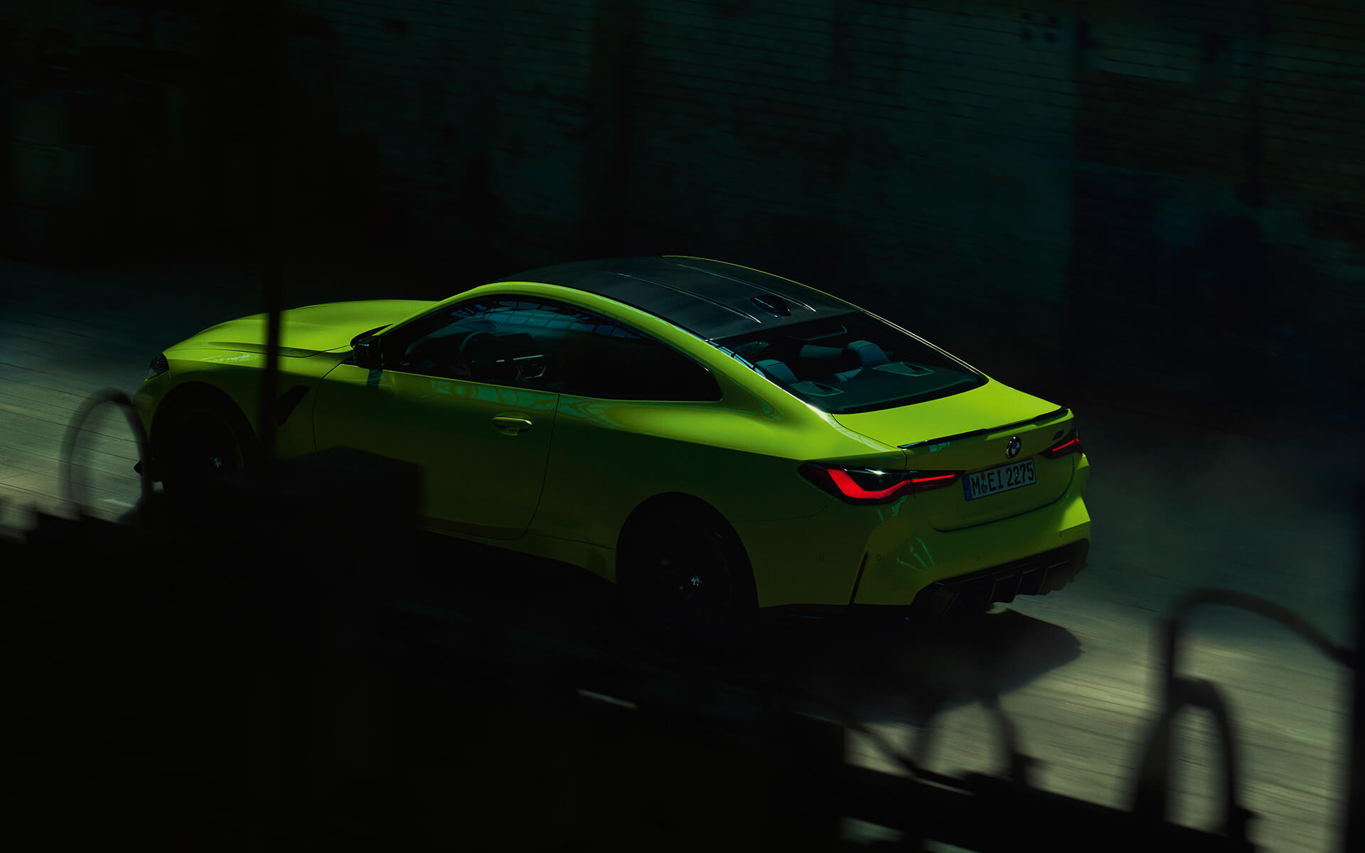 BMW M4 Competition Coupé G82 2020 Sao Paulo Yellow three-quarter rear view 
